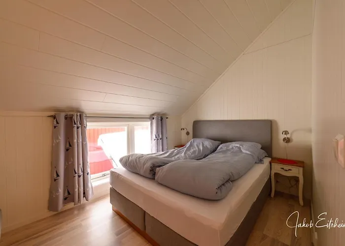 Lofotveggen Panorama Lodge *